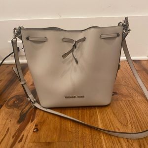 Michel Kors Bucket purse